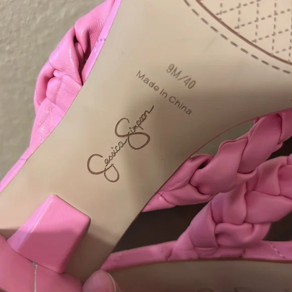 Jessica Simpson Barbie Core Pink Thong Heels Sz 9 - Picture 7 of 10